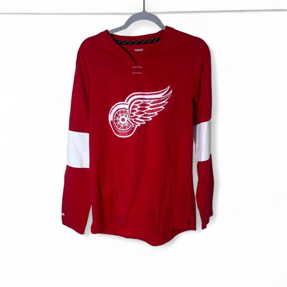 Detroit Red Wings Henrik Zetterberg‎ red hockey jersey #hockey #NHL
